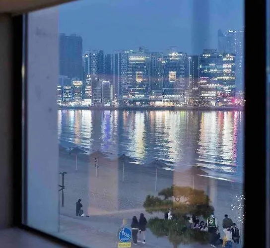 Gwangan Bridge View Beachfront 3br 1min To Beach, Goznuk